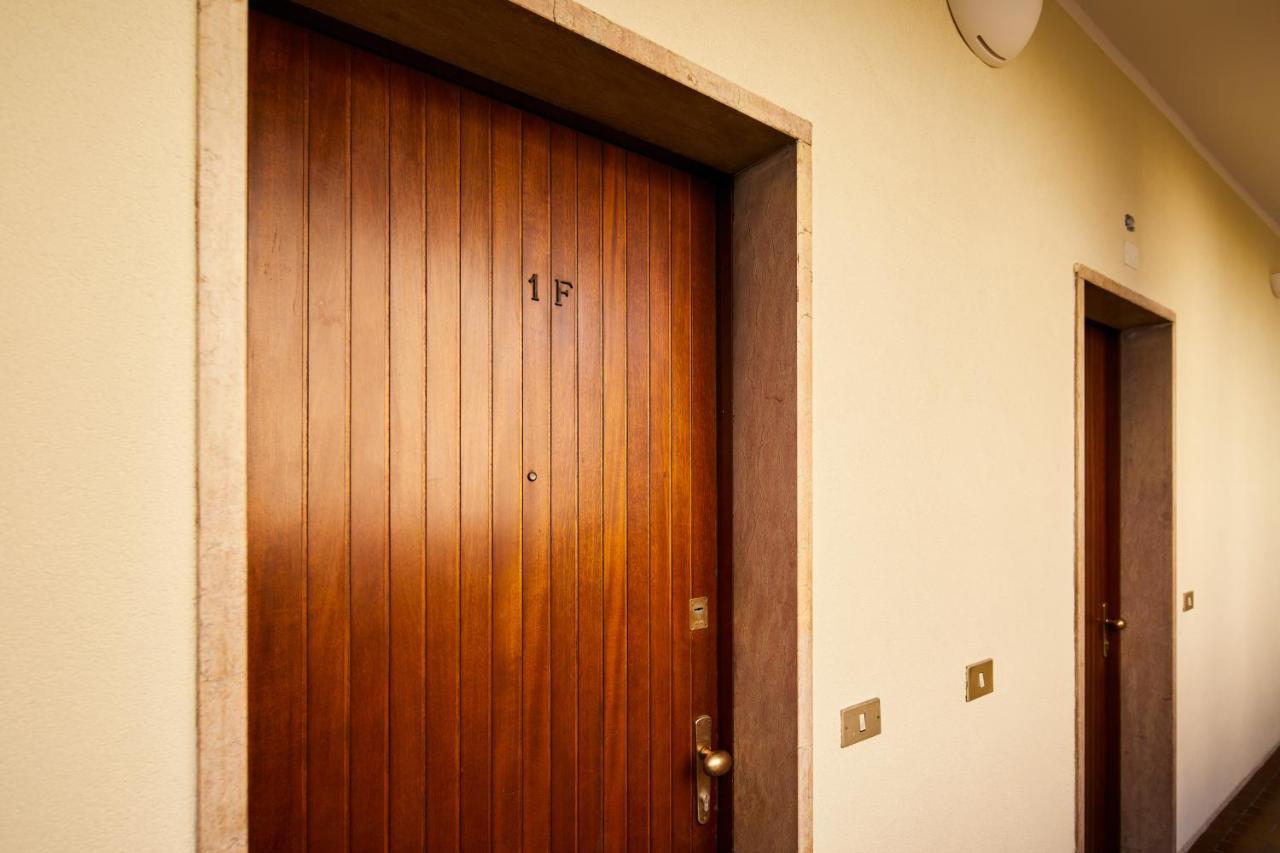 Cenacolo Vinciano-Duomo Luxury Apartment Милано Екстериор снимка